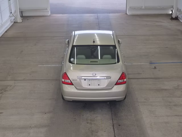 NISSAN TIIDA LATIO