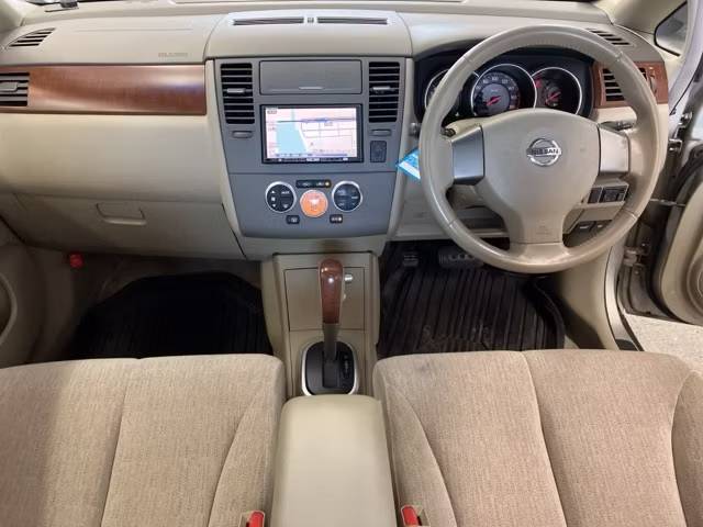 NISSAN TIIDA LATIO