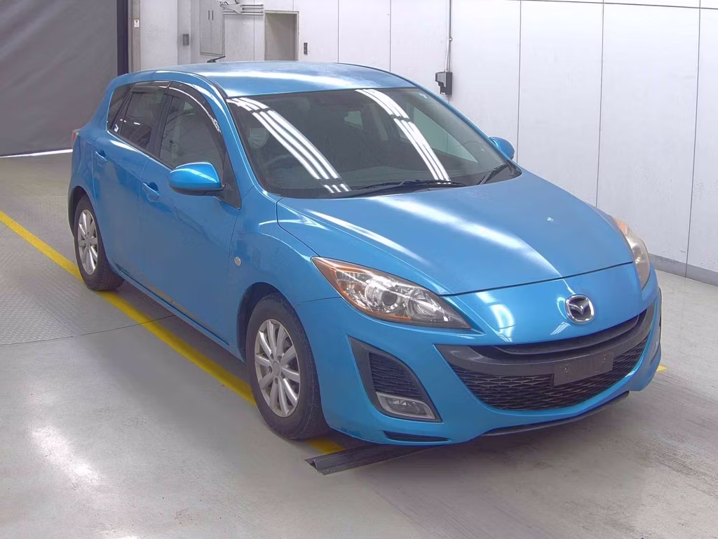 MAZDA AXELA
