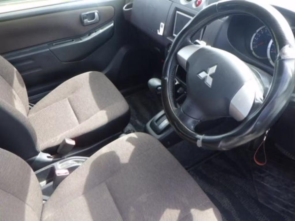 MITSUBISHI PAJERO MINI