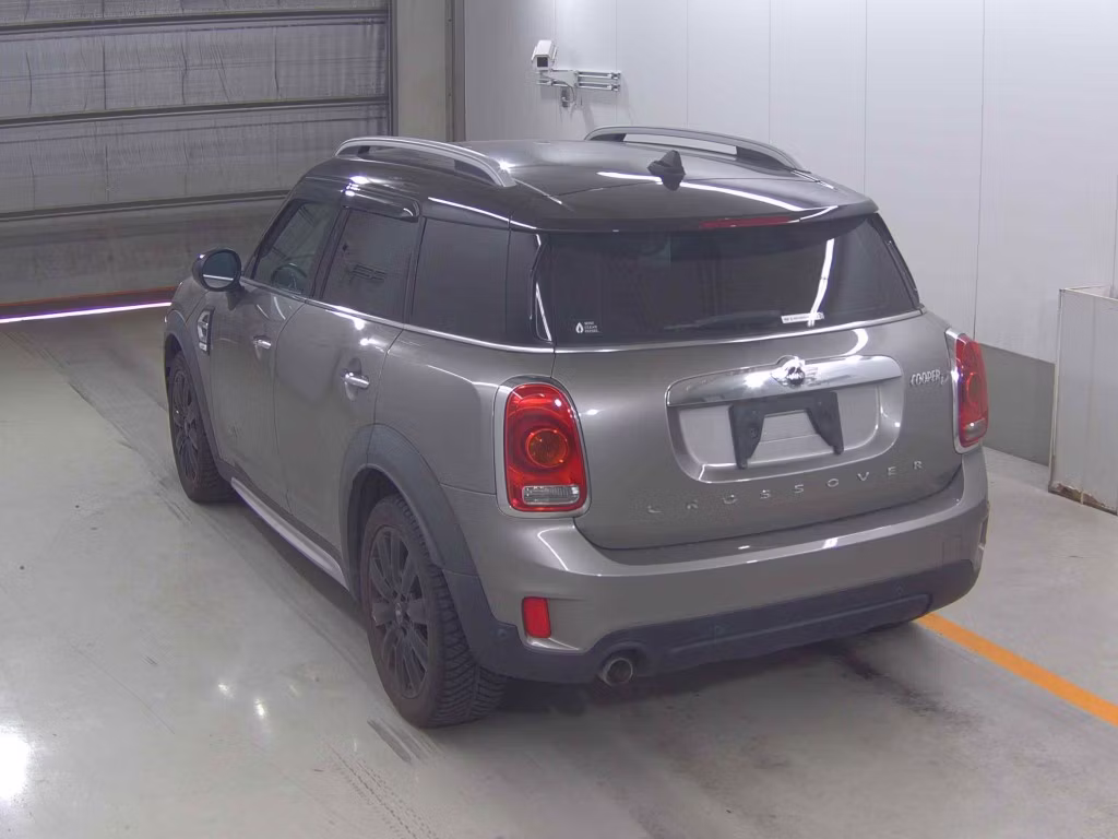 MINI CROSSOVER