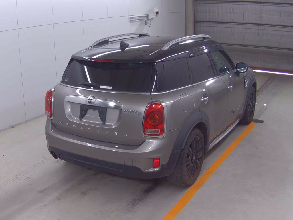 MINI CROSSOVER