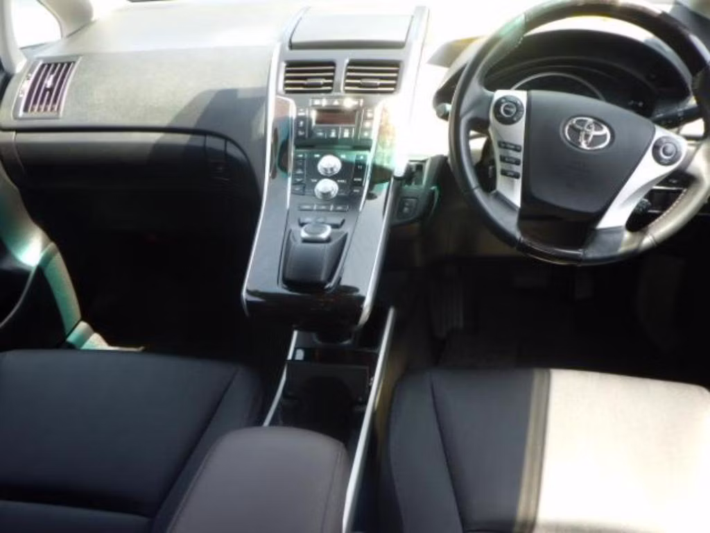 TOYOTA SAI