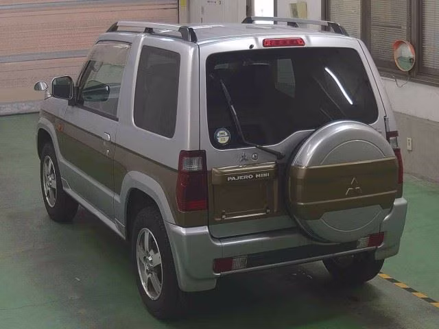 MITSUBISHI PAJERO MINI