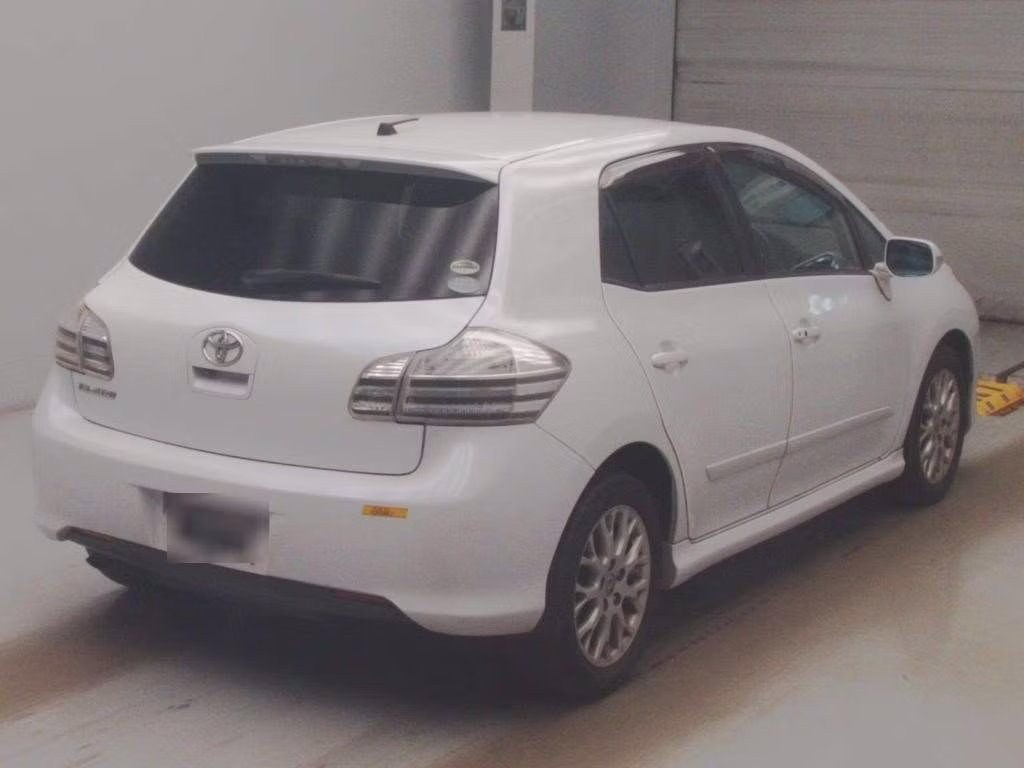 TOYOTA BLADE