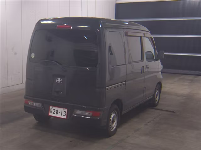 TOYOTA PIXIS VAN