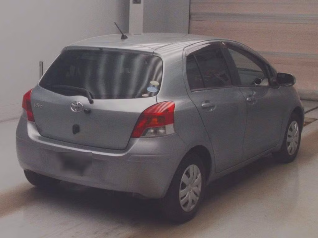 TOYOTA VITZ