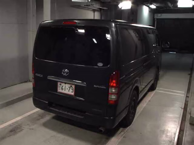 TOYOTA REGIUS ACE