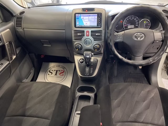 TOYOTA RUSH