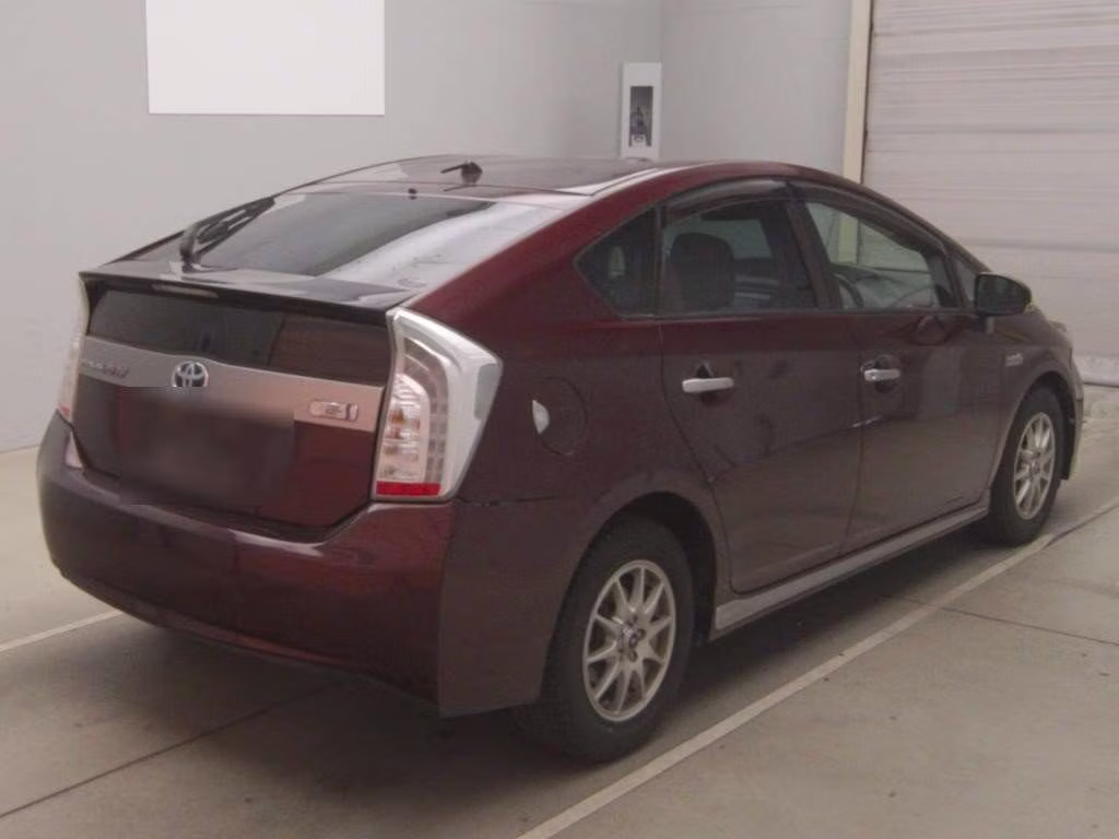 TOYOTA PRIUS PHV