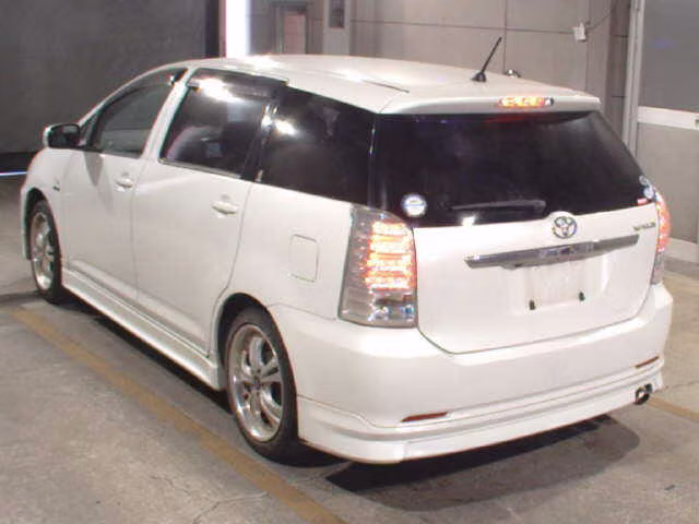 TOYOTA WISH