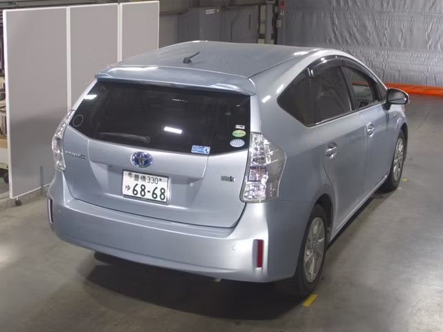TOYOTA PRIUS ALPHA