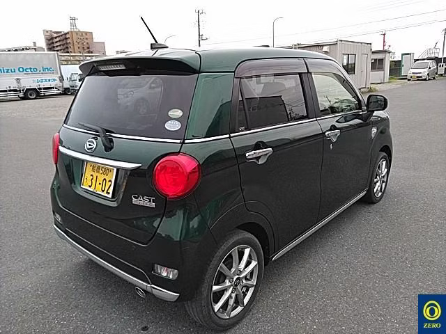 DAIHATSU CAST