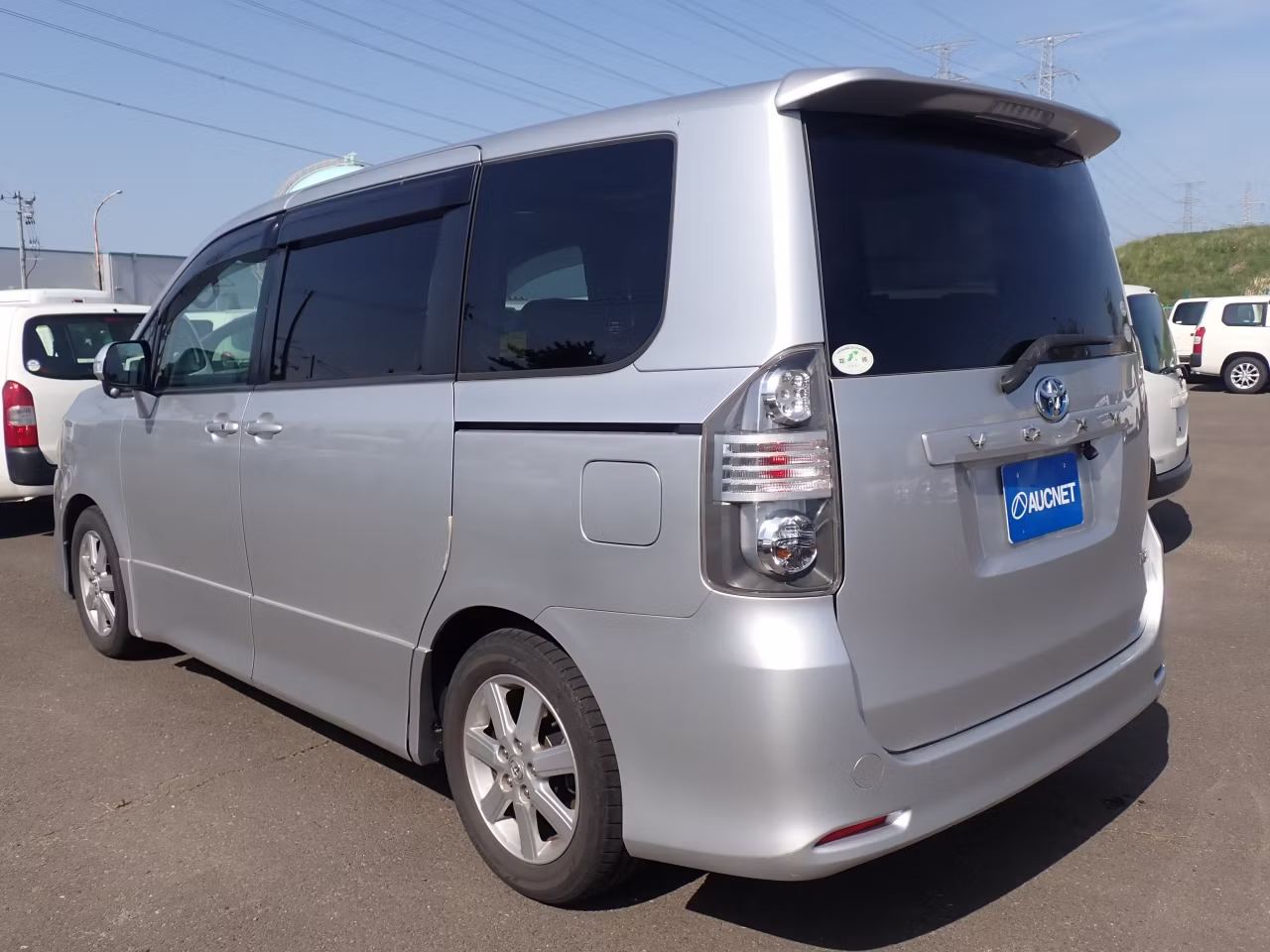TOYOTA VOXY