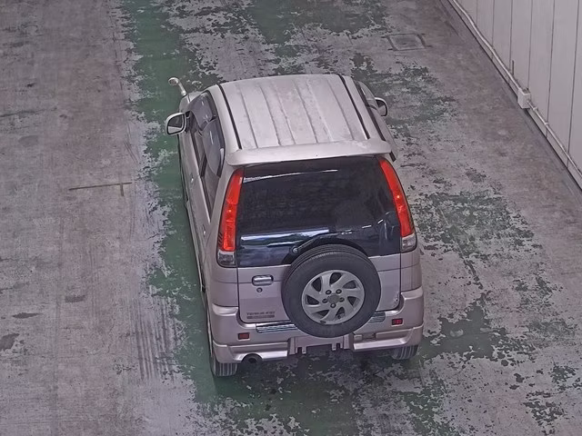 DAIHATSU TERIOS KID