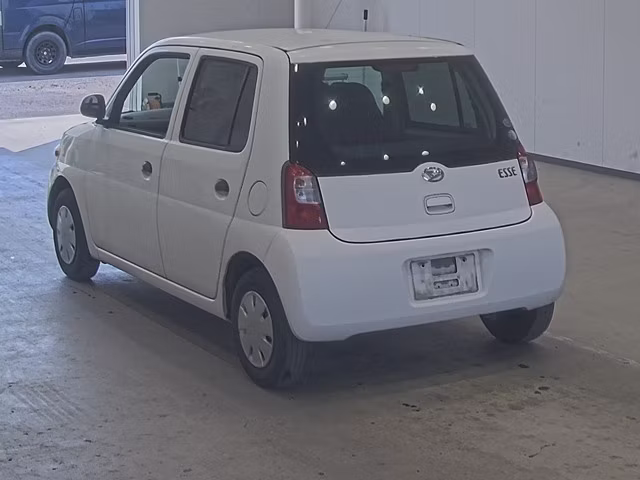 DAIHATSU ESSE