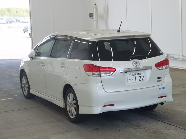 TOYOTA WISH