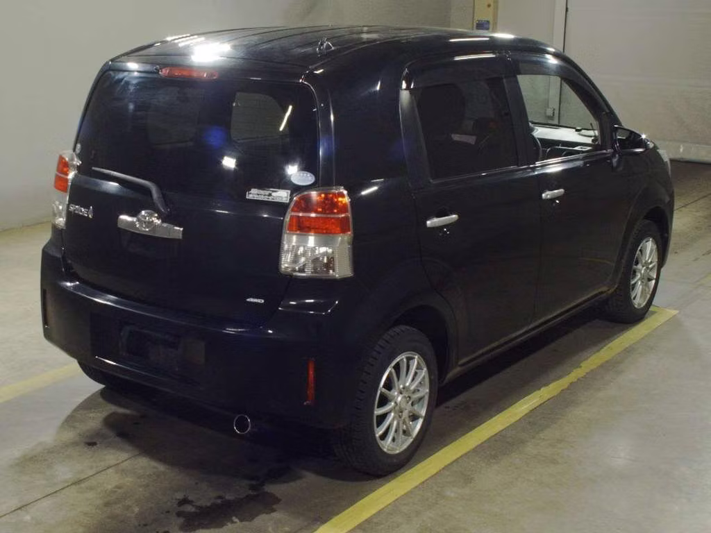 TOYOTA SPADE