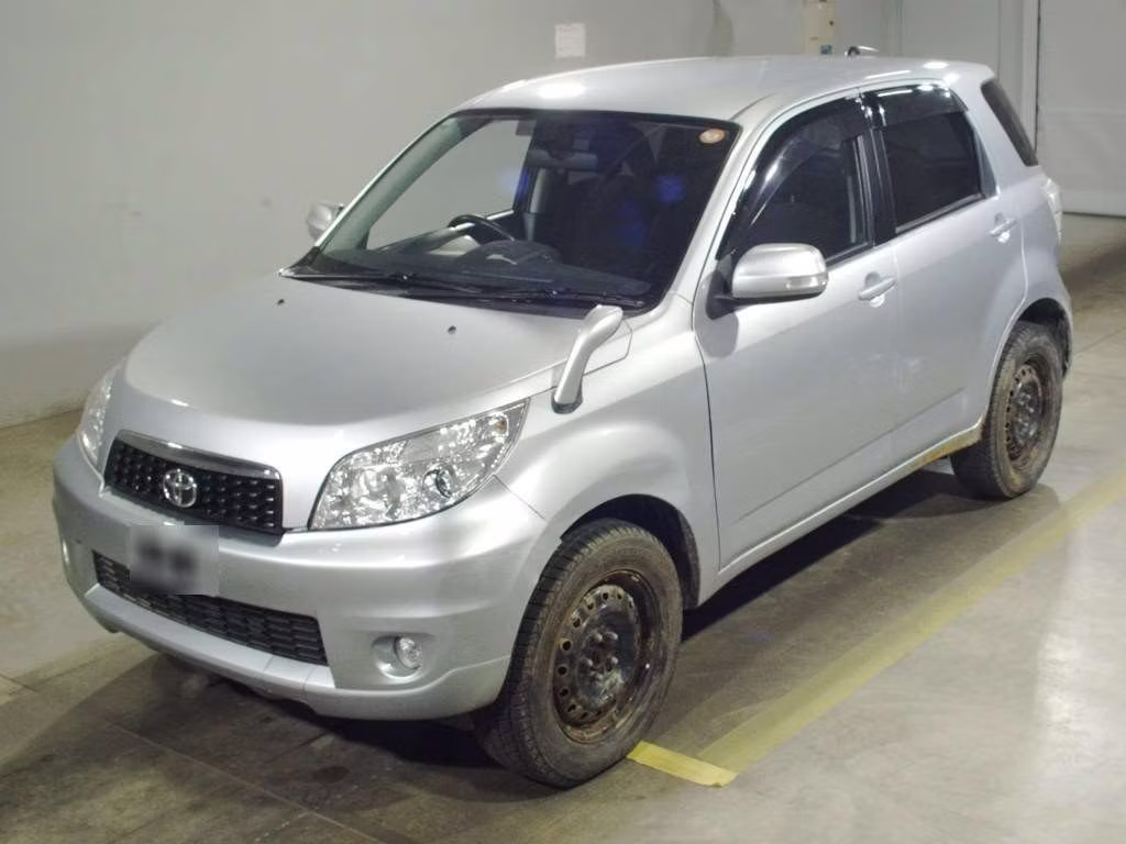 TOYOTA RUSH