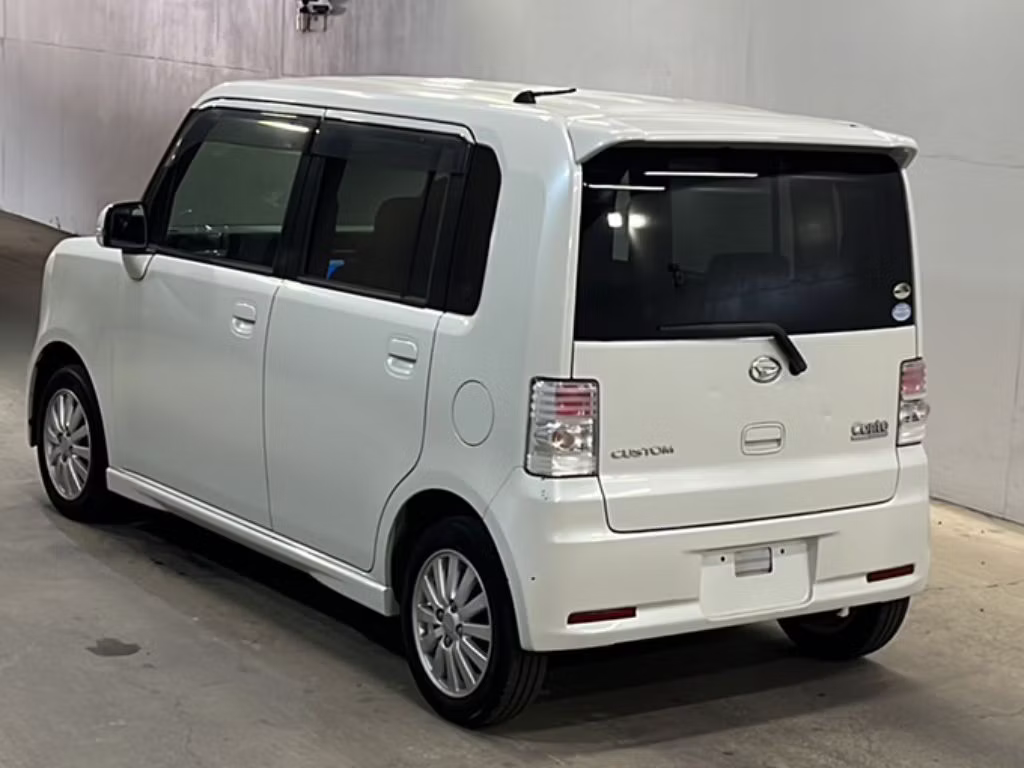 DAIHATSU MOVE CONTE