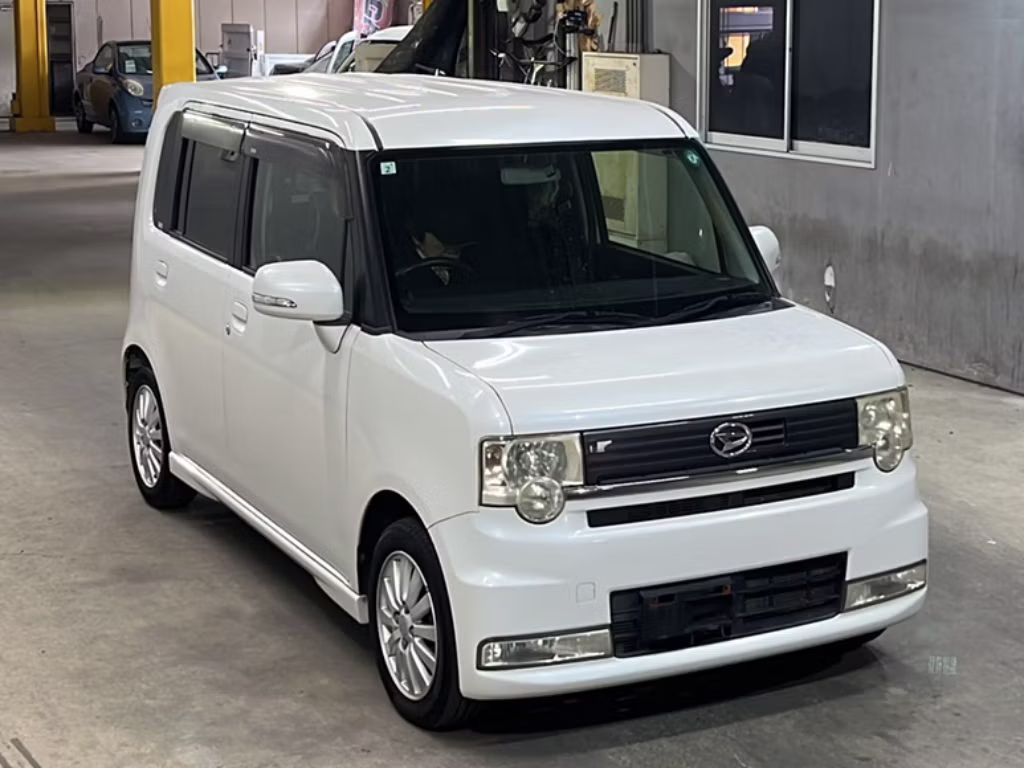 DAIHATSU MOVE CONTE