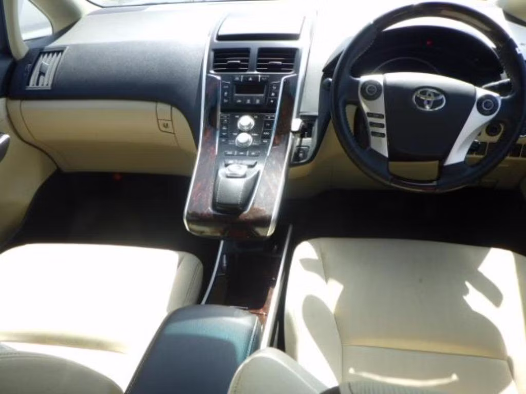 TOYOTA SAI