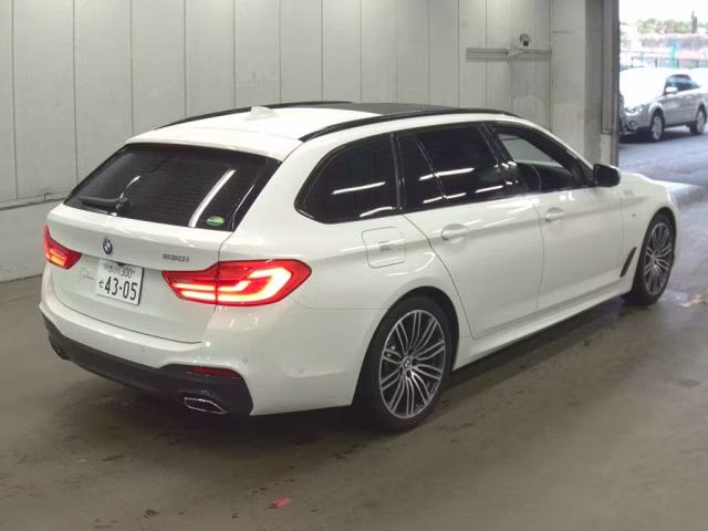 BMW 5-SERIES