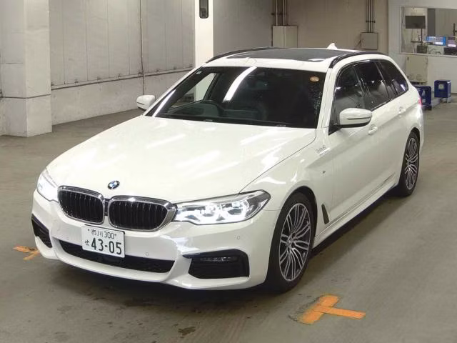 BMW 5-SERIES