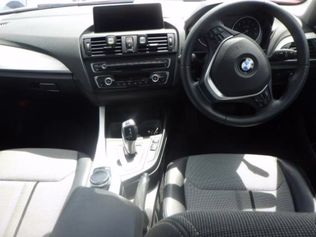 BMW 1-SERIES