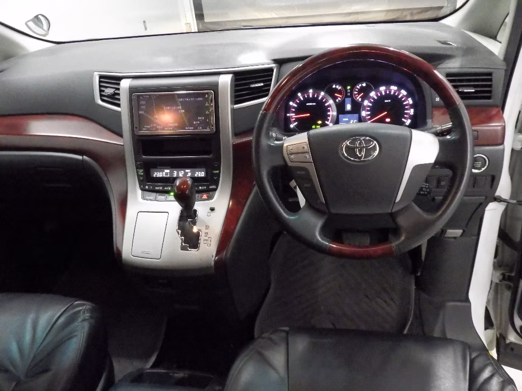 TOYOTA ALPHARD
