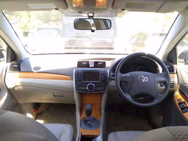 TOYOTA PREMIO