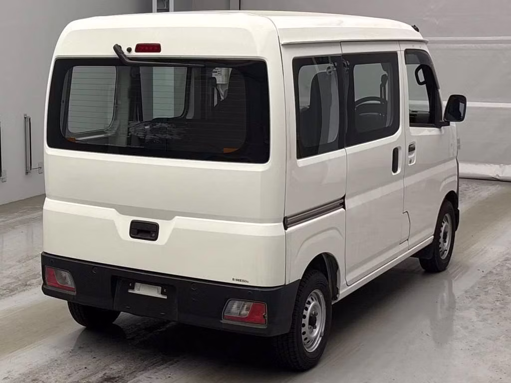 TOYOTA PIXIS VAN