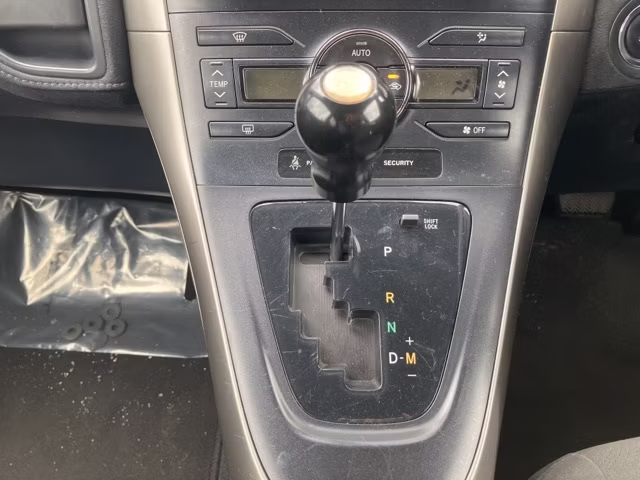 TOYOTA BLADE