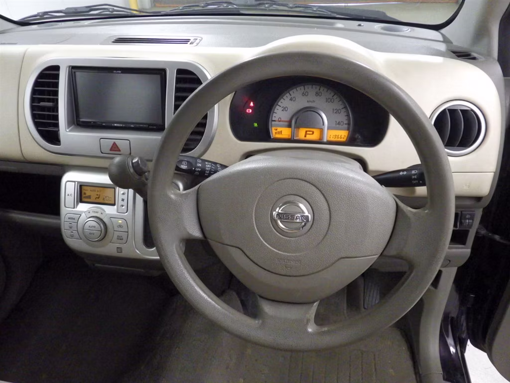 NISSAN MOCO