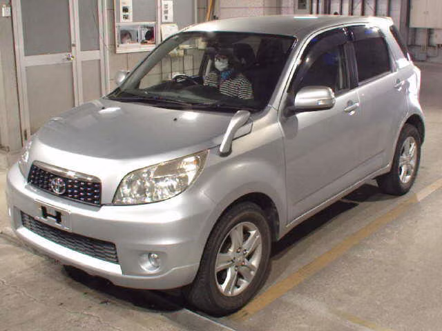 TOYOTA RUSH
