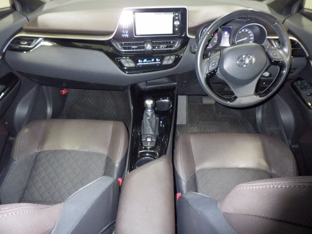 TOYOTA C-HR