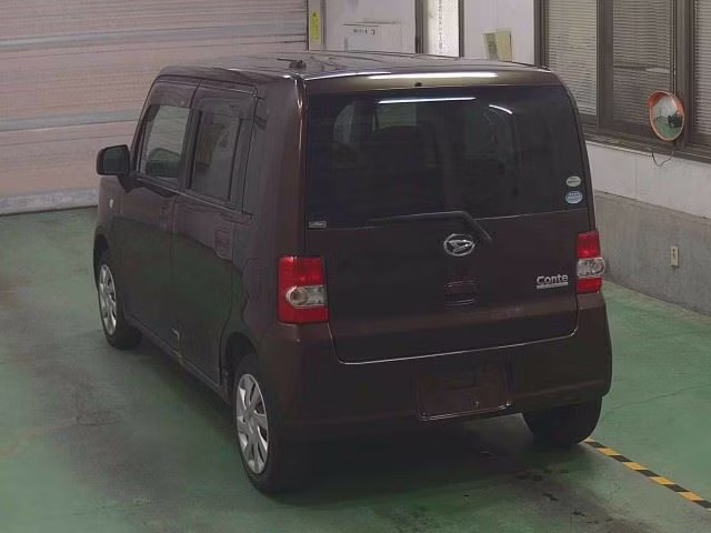 DAIHATSU MOVE CONTE
