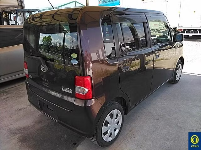DAIHATSU MOVE CONTE