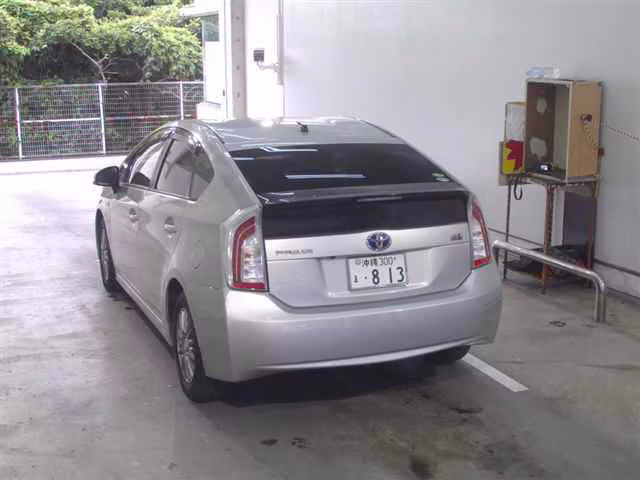 TOYOTA PRIUS