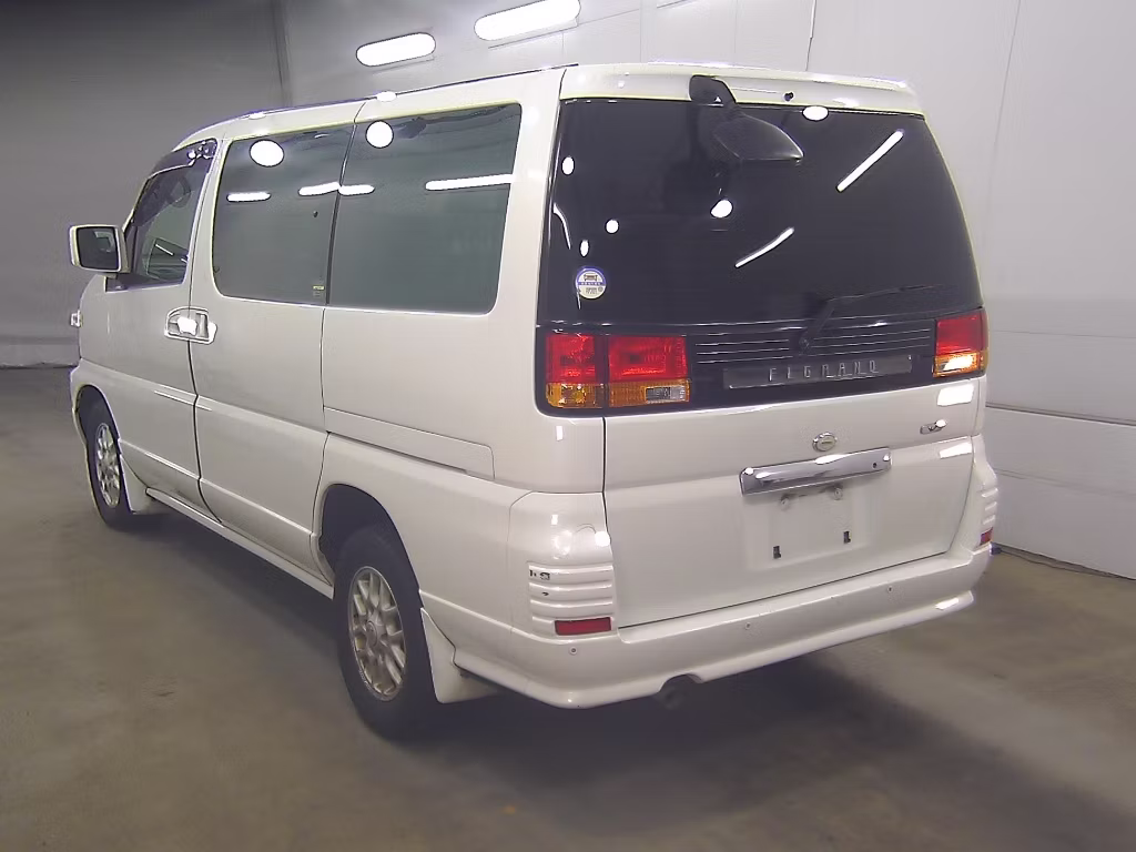 NISSAN ELGRAND