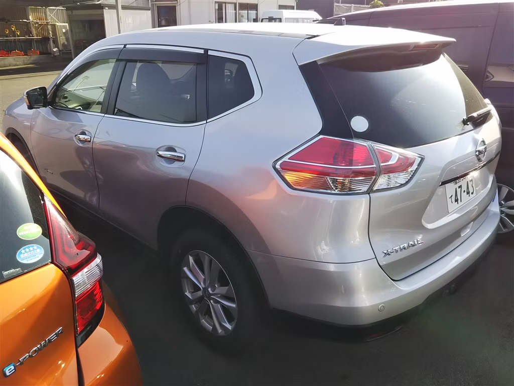 NISSAN X-TRAIL