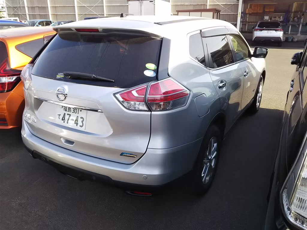 NISSAN X-TRAIL