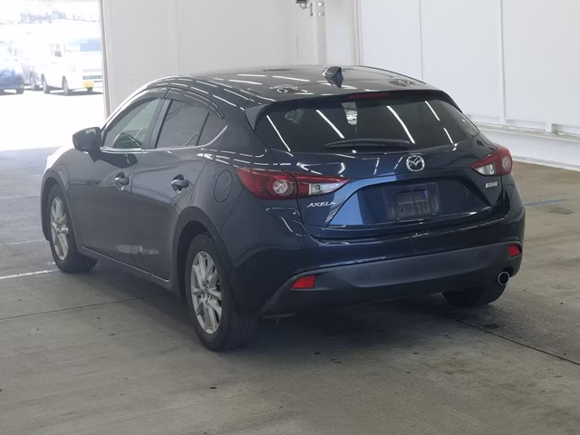 MAZDA AXELA