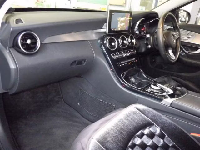 MERCEDES-BENZ C-CLASS