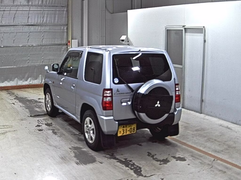MITSUBISHI PAJERO MINI