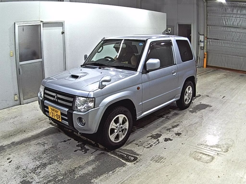 MITSUBISHI PAJERO MINI