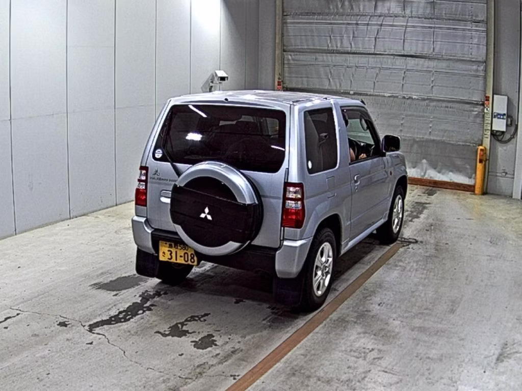 MITSUBISHI PAJERO MINI