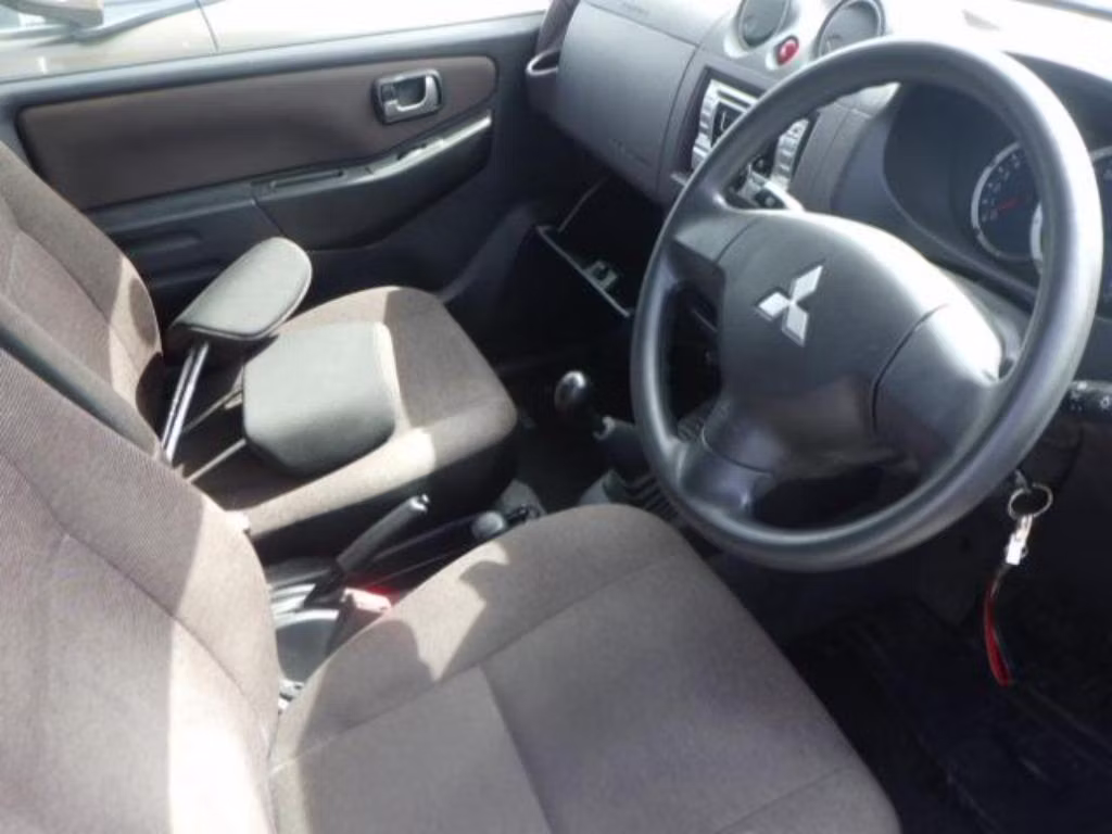 MITSUBISHI PAJERO MINI