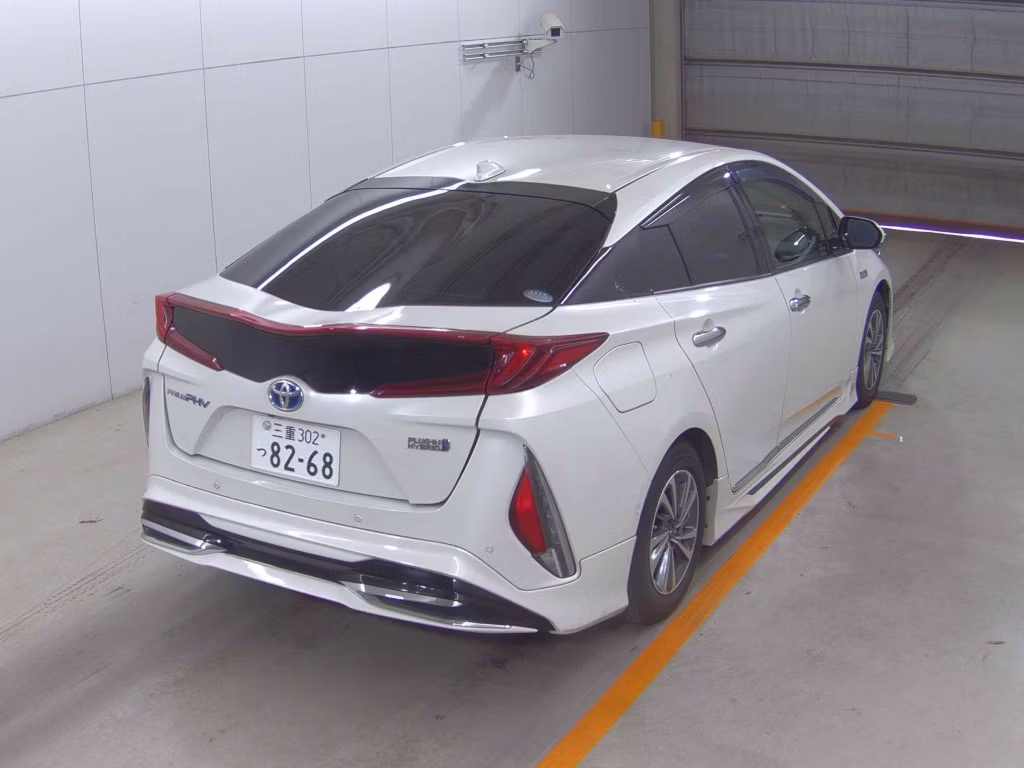 TOYOTA PRIUS PHV