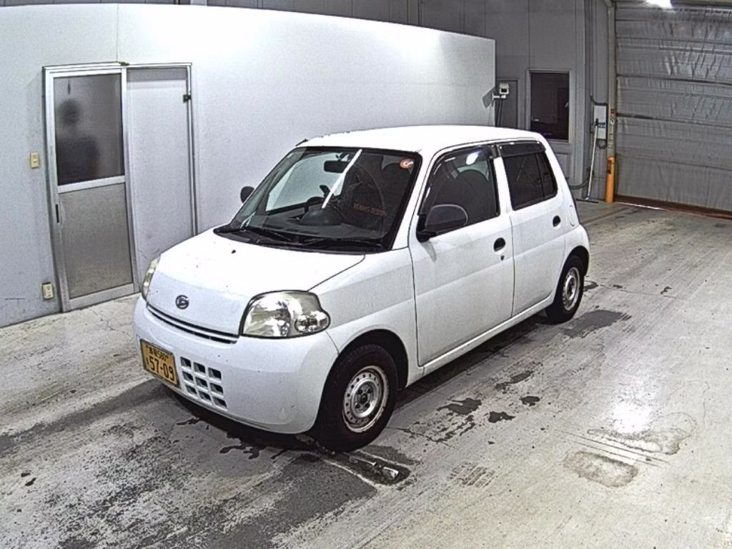 DAIHATSU ESSE